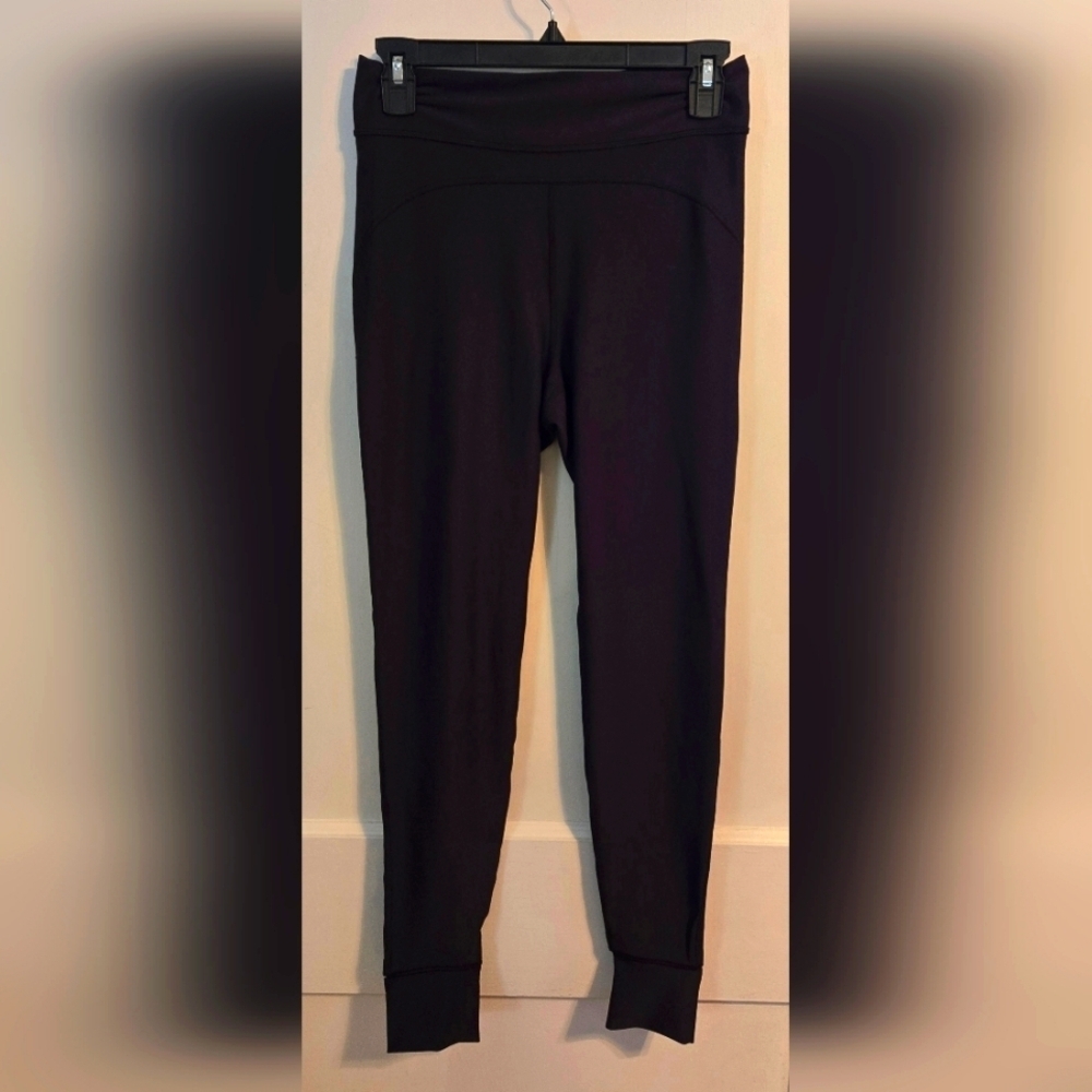 NWOT | Old Navy | Extra High-Rise PowerSoft Go-Dry Stirrup Leggings | M - Picture 5 of 11